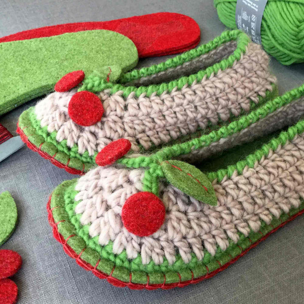 Joe's Toes Cherry Crochet slipper KIT
