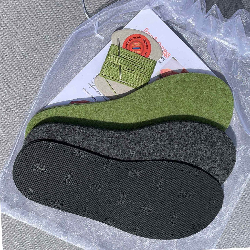 kit-without-yarn-green-charcoal-soles-Vibram