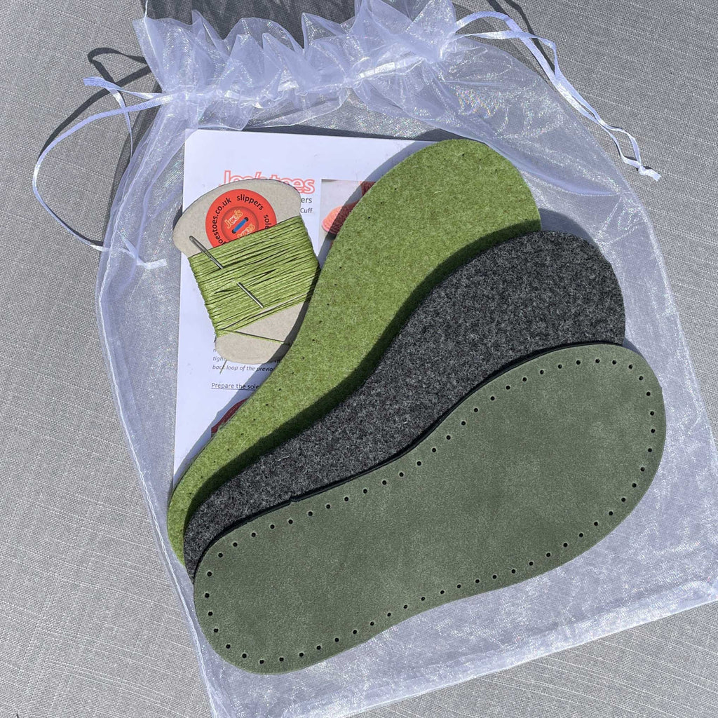 kit-without-yarn-green-charcoal-suede