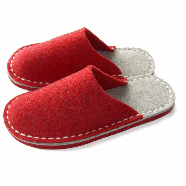 Joe's Toes felt slipper in red and light grey with felt soles.