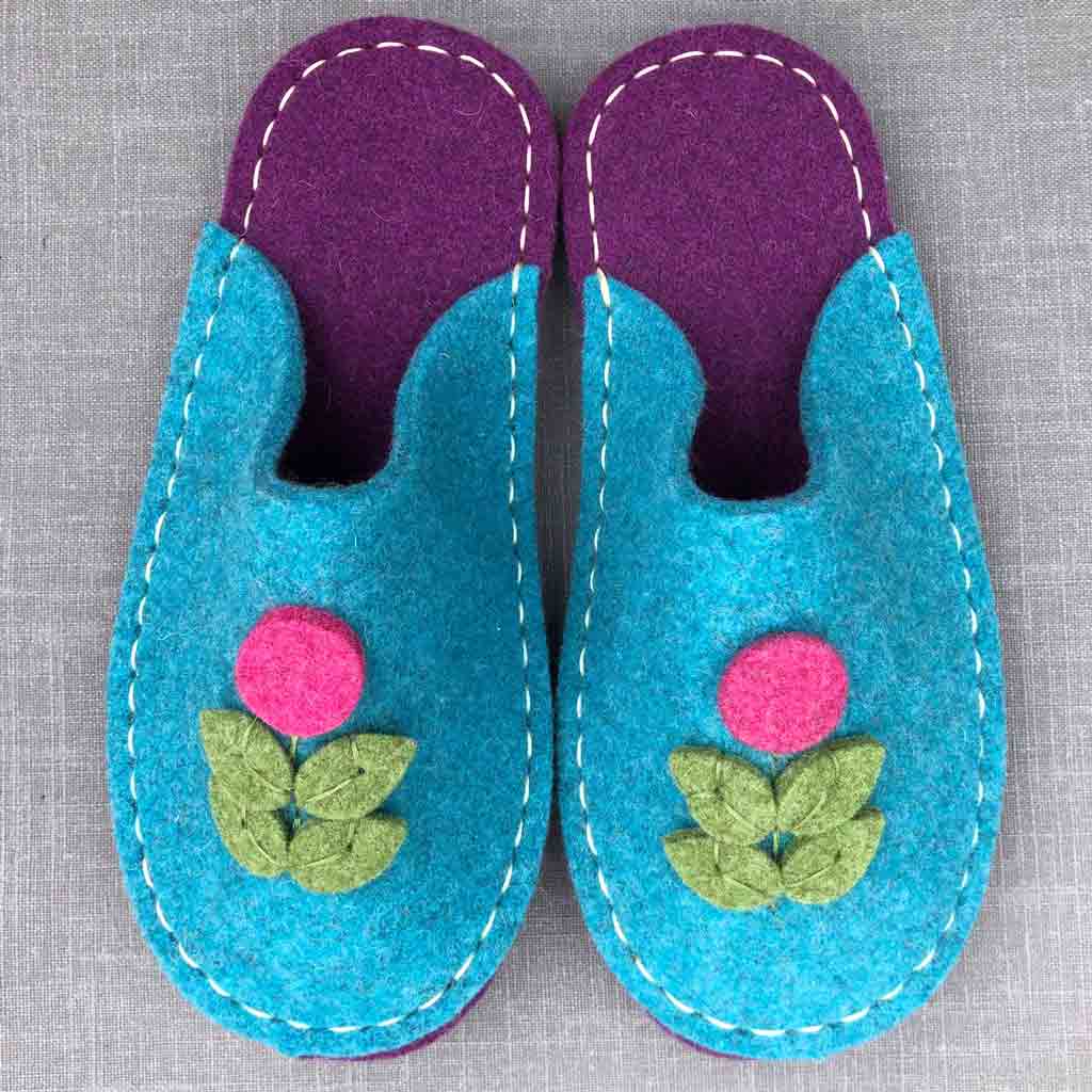 Joe's Toes Flora slippers top view in Turquoise and Purple felt with fuchsia flower trim