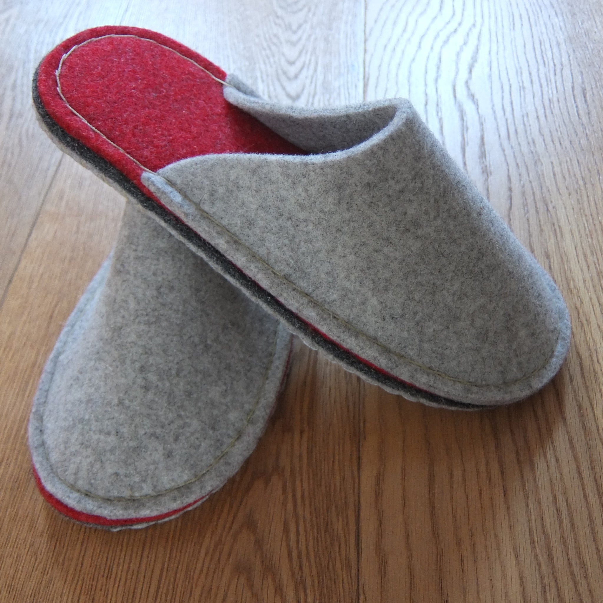 Grey Red Felt Slipper Suede Sole – Joe's Toes - Main Image