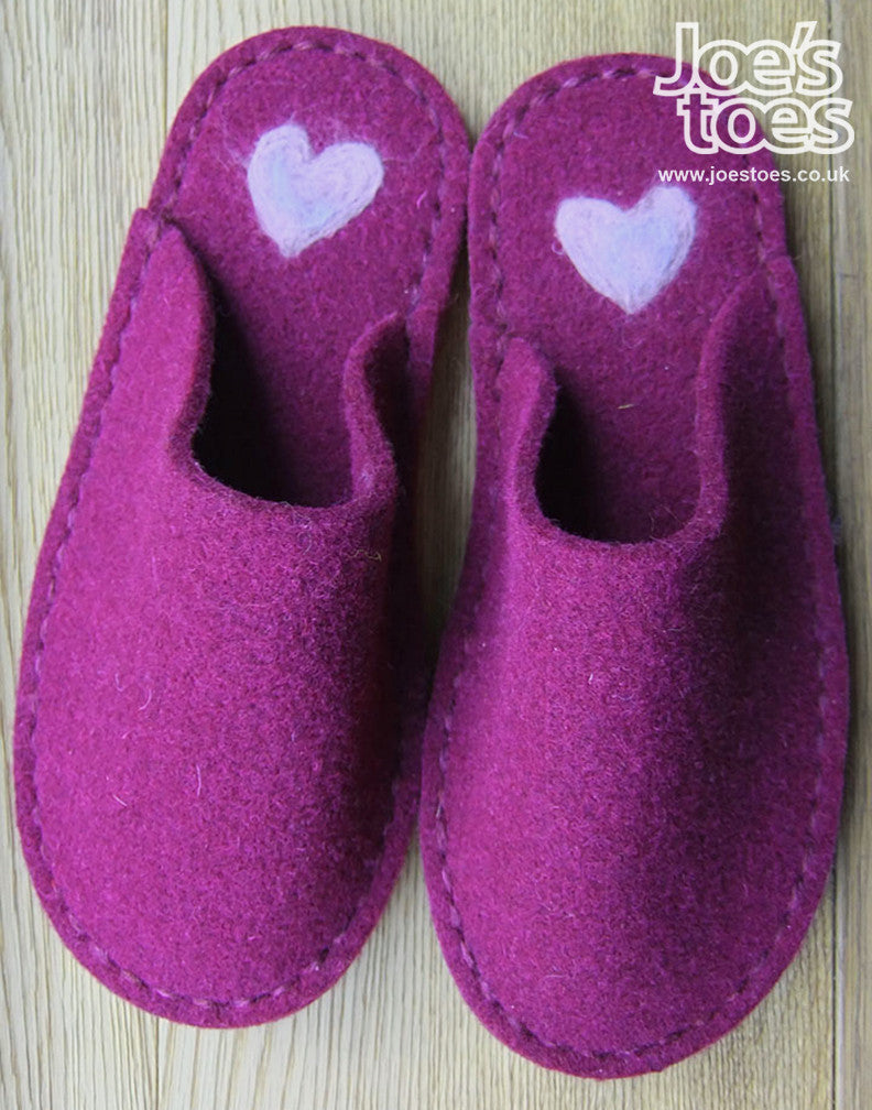 Purple slipper with handfelted heart - Joe's Toes  - 1